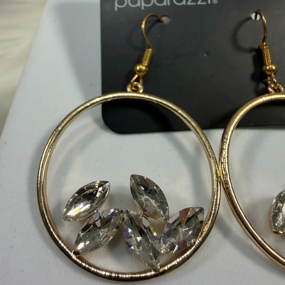 🩷5/$10🩷 paparazzi Gold Hoop Earrings with Clear Crystal Marquise Accents